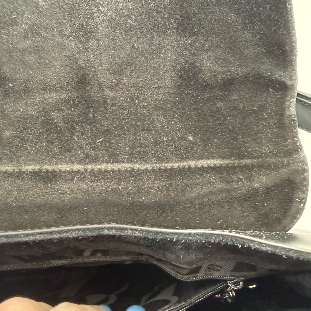 FLAWED Salvatore Ferragamo Black Shoulder Bag - Picture 11 of 15